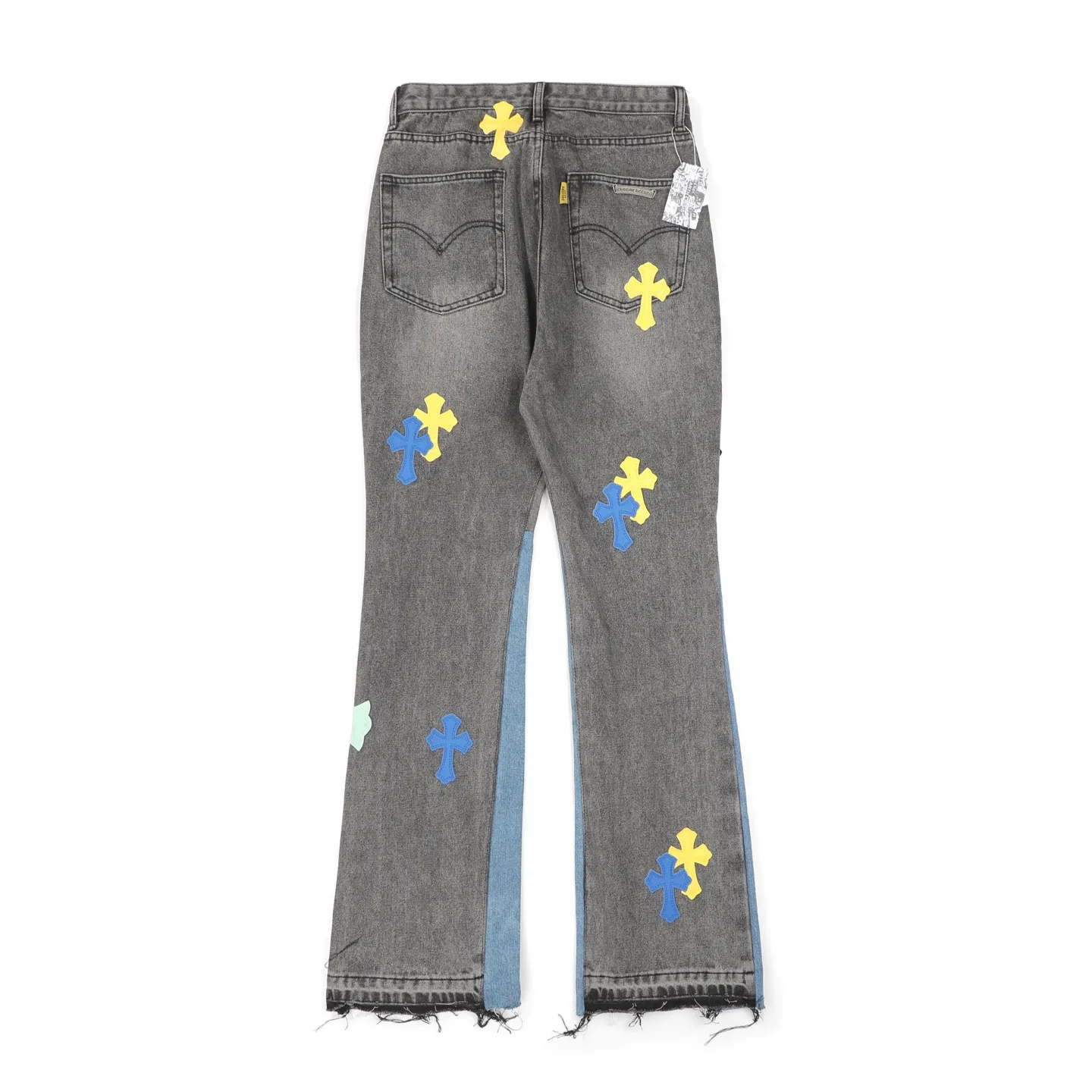 P280 GALLERY DEPT & Chrome heart Co-branded colorful leather cross loose washed flared jeans that truly restore the ultimate vintage texture. The original hardware and accessories are washed and other elevators. The QR code analysis is all purchased from the original factory. The degree of restoration is high. You are welcome to compare with a certain product ~ Three-dimensional version Loose and comfortable without being too picky about your body shape Make you taller and slimmer Factory Seiko Original factory quality control Same style for men and women Can be matched with couples Versatile recommendation Necessary jeans D332 for all seasons Trendy people have been disappointed. From the quality selection of fabrics, the tailoring of details, and the matching of patterns, everything is impeccable! The upper body is so handsome when worn...it can be easily worn by men, women and children! The craftsmanship is made of heavy-duty washed pure cotton denim fabric. After washing, it is soft and thick and looks very stylish when worn. Size: 28/30/32/34/36 Waist: 70/75/80/85/90 Knee: 44.5/46/47.5/49/50.5 Pants length: 102/104/106/108/110